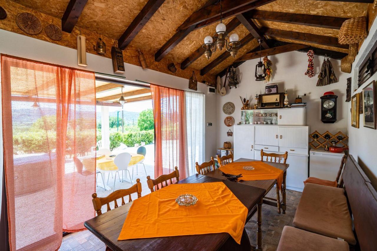 Apartment Laurel Leaf Lovorno ภายนอก รูปภาพ