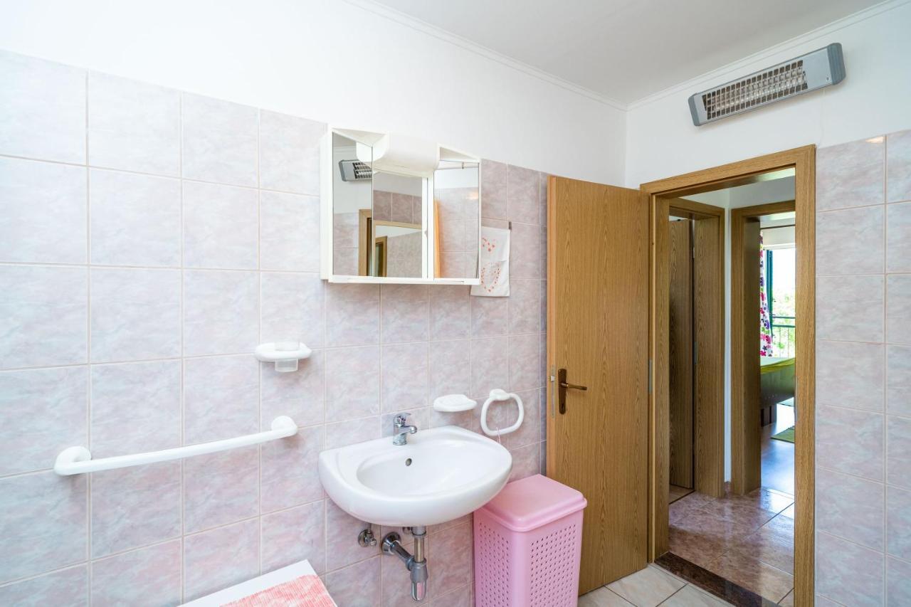 Apartment Laurel Leaf Lovorno ภายนอก รูปภาพ